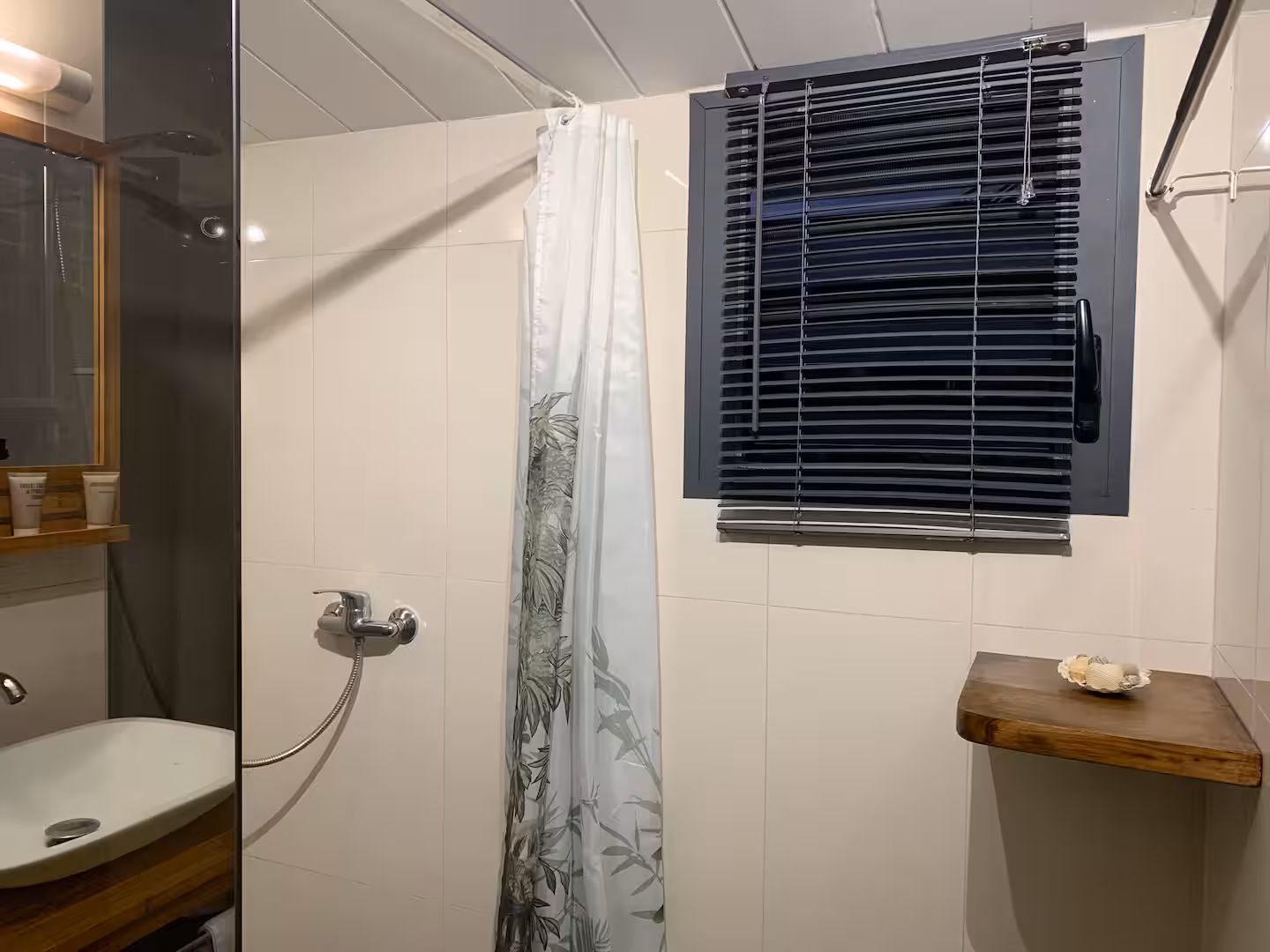 Salle de bain lumineuse